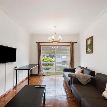 Daire Sol - Lighthouse On The